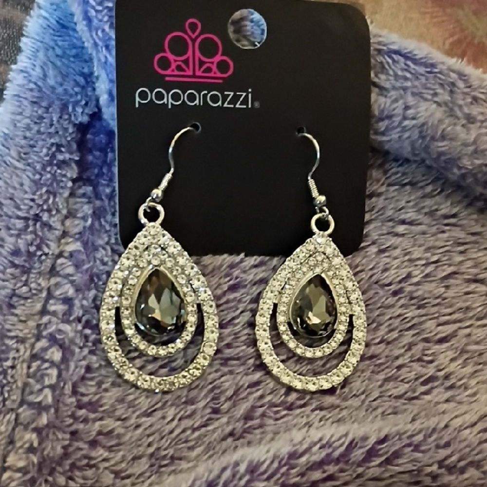 Paparazzi Sparkling Silver Teardrop Earrings